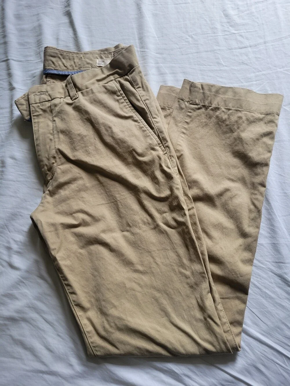 Gap Men's Slim Fit Khaki Chino Size 31x30 - Picture 2 of 7
